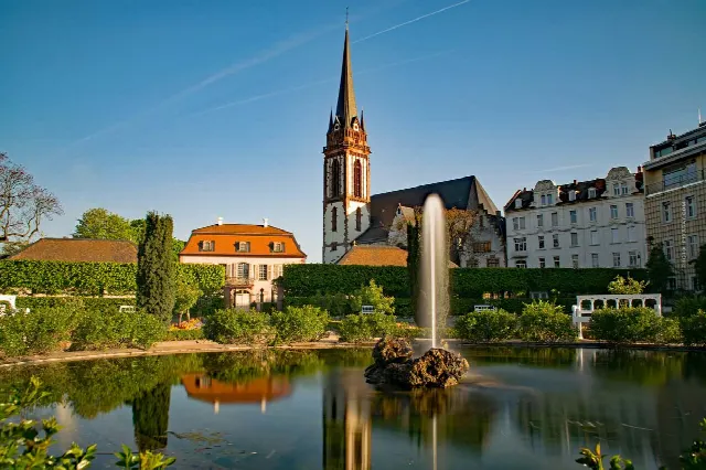 出售公寓和宅院 Darmstadt：指南，土地，不动产