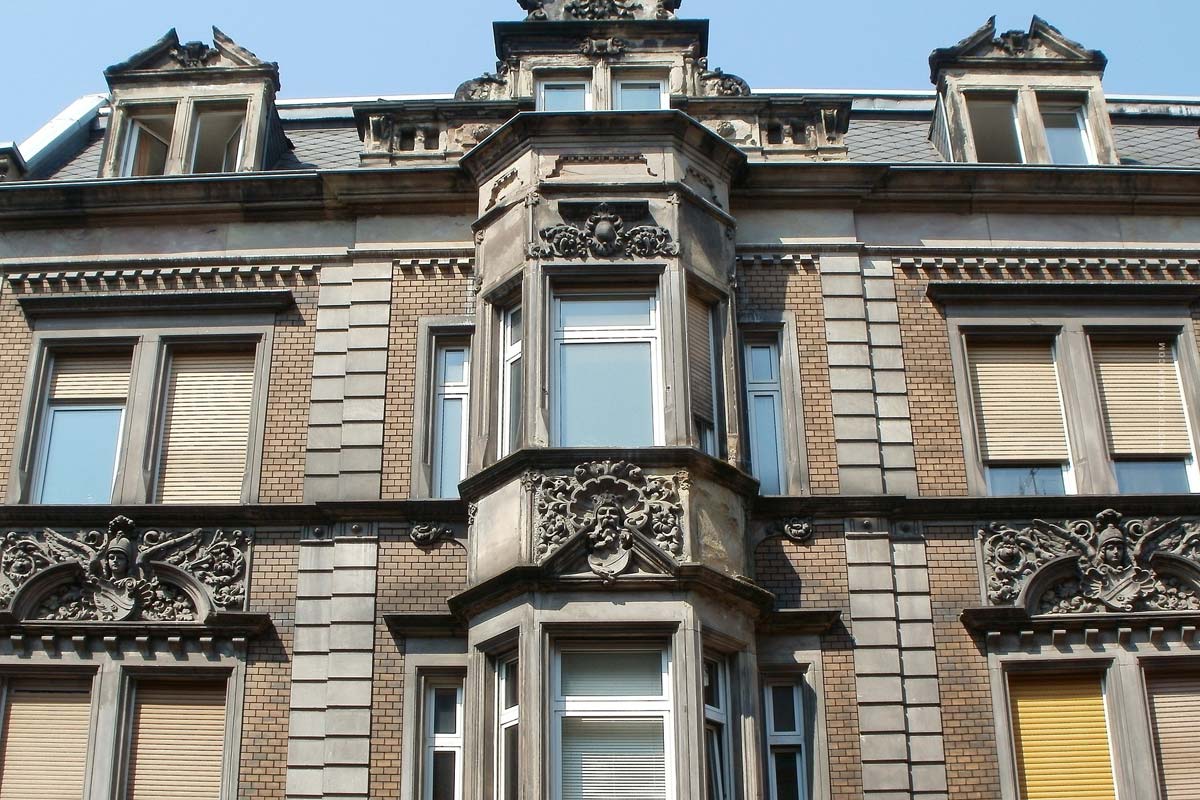 出售房产 Elsdorf:多户住宅、住宅 & 地块 Immobilie verkaufen Elsdorf: Mehrfamilienhaus, Wohnung & Grundstück